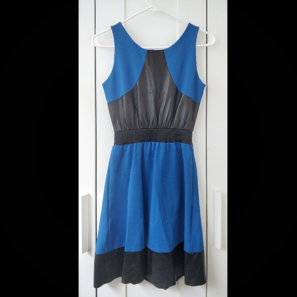 Danier dress - Picture 4 of 4